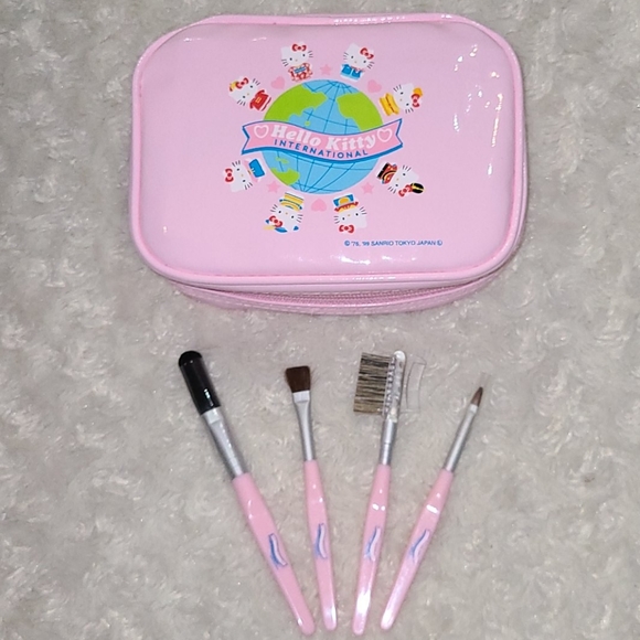 Sanrio Handbags - RARE! Vintage Hello Kitty Int. Brush & Case Set